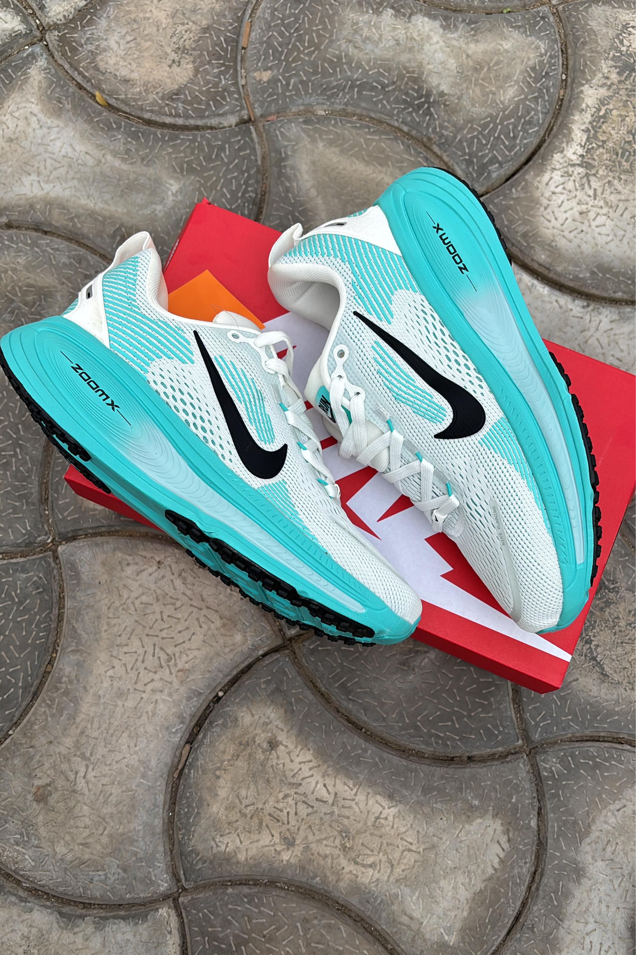 Nike zoom vomero 18 
10@ top quality
41 to 45