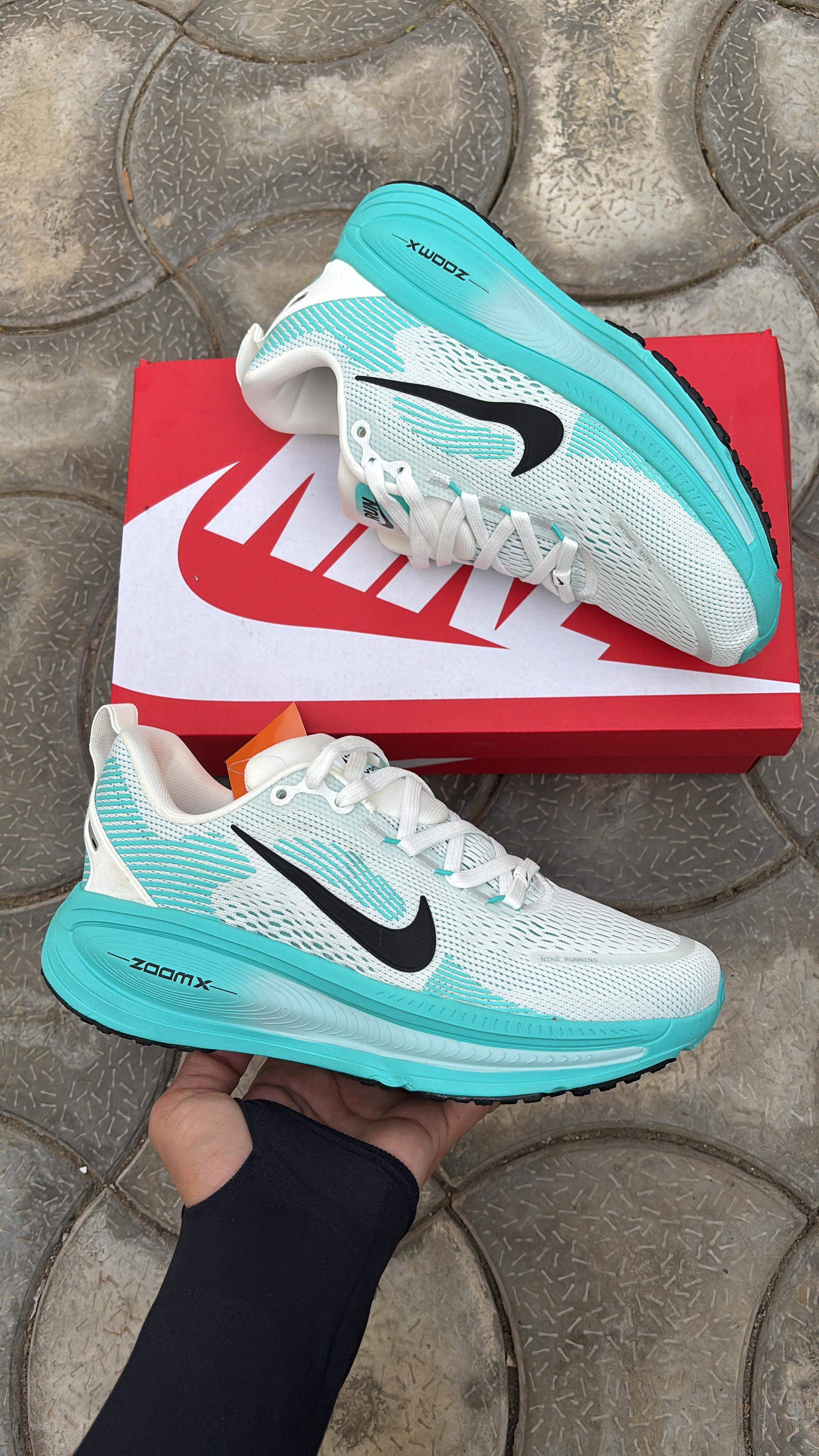 Nike zoom vomero 18 
10@ top quality
41 to 45